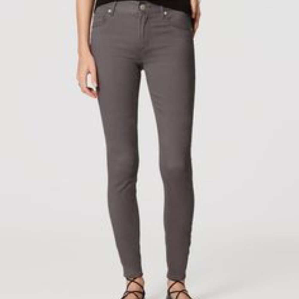 Like New Grey Loft Skinny Jeans - Super Soft